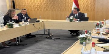 بالصور.. وزير الصحة يبحث إنشاء أول معمل تدريب لمحاكاة التصوير المقطعى والتصوير بالرنين المغناطيسى