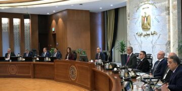 بالصور .. رئيس الوزراء يُوجه المحافظين بضرورة المتابعة اليومية لجهود ضبط أسعار السلع وتوافرها فى الأسواق