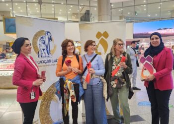 المجلس القومى للمرأة يستقبل ” أميرات التاء المربوطة ” بمطار القاهرة فى يومهن العالمى