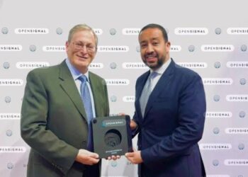 المصرية للإتصالات تحصد الجوائز وتحقق الأرباح وتجذب ملايين المشتركين وتواكب الأحدث على مستوى العالم ..