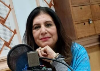 جامعة قناة السويس تُكرم نقيب الإعلاميين لأبحاثه في العلوم البينية بين الاقتصاد والإعلام.