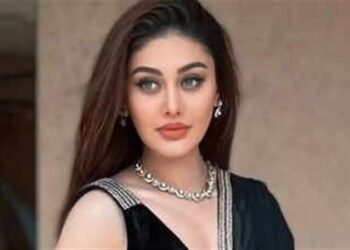 الفنان عبدالله الكاتب يقرأ لكم: سبب وفاة الممثلة الهندية شيفالي جاريوالا نجمة “كانتا لاغا” المفاجئ