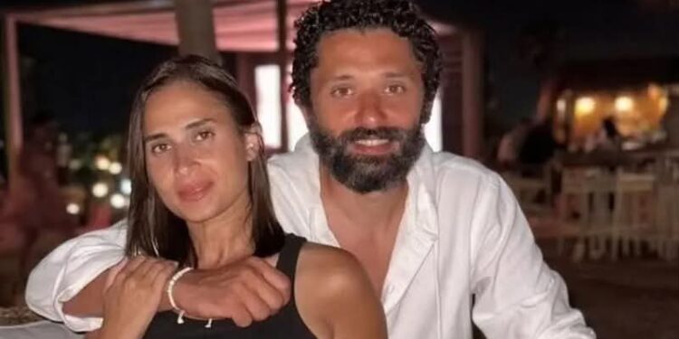 الفنان عبدالله الكاتب يكتب لكم عنانفصال كريم محمود عبد العزيز وزوجته بعد زواج دام 14 عاما