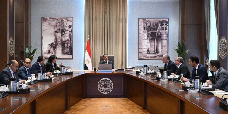 رئيس الوزراء يتابع مستجدات الموقف التنفيذي لمشروعات المبادرة الرئاسية “حياة كريمة”