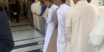 وبدأت العملية الانتخابية بسفارات مصر  بـ 117 دولة بالخارج لانتخابات مجلس الشيوخ المصري