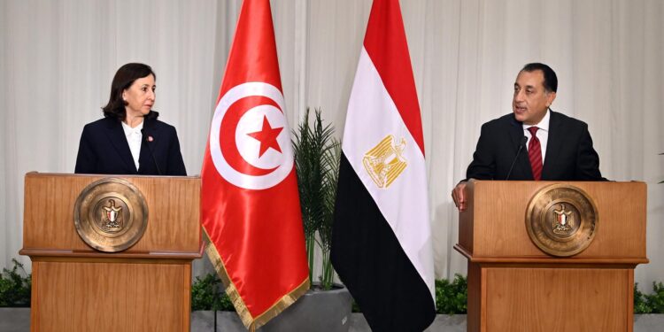 رئيس الوزراء: حجم التبادل التجارى الحالى بين مصر وتونس لا يُلبى تطلعات الشعبين