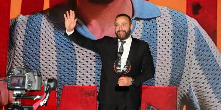 أحمد السقا يفوز بجائزة افضل ممثل عن فيلم أحمد وأحمد من دير جيست