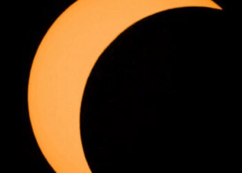 فلكية جدة… الأحد : كسوف جزئي عميق للشمس