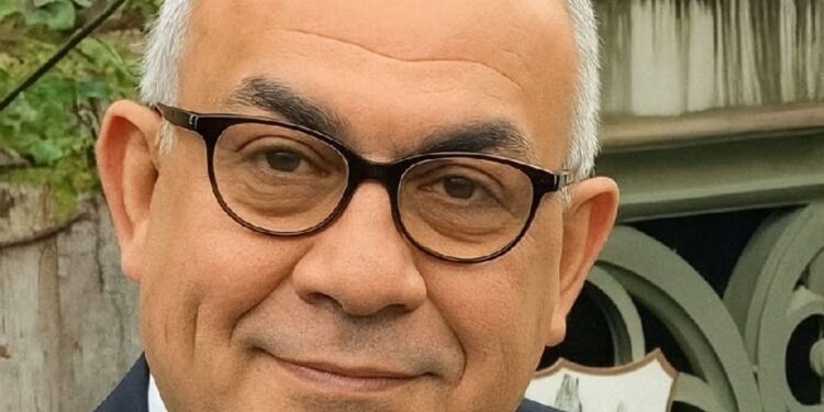 مستشفى الهرم بقيادة منصور خليل.. تجمع بين الفن والإدارة والرحمة