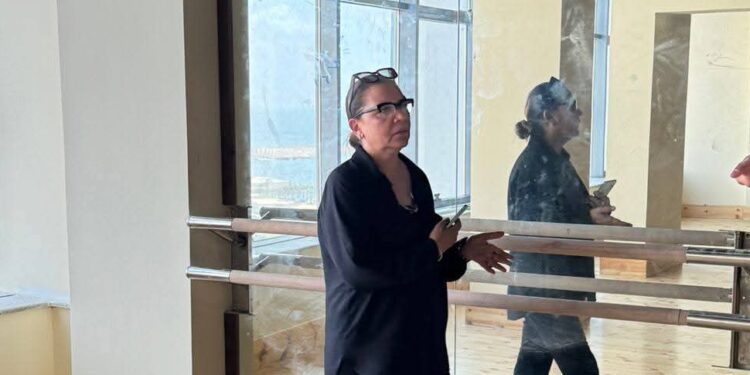 رئيس أكاديمية الفنون تتفقد مشروع تجديد فرع الإسكندرية