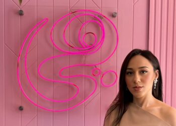 “برنامج تجربتي على قناة هي الفضائية: مناقشة شاملة لقضايا المجتمع والأسرة”