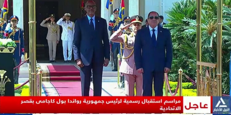 بالفيديو.. الرئيس السيسى يستقبل نظيره الرواندى فى قصر الاتحادية