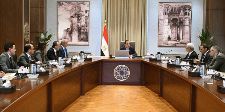 رئيس الوزراء يتابع إجراءات تنفيذ برنامج الإصلاح الاقتصادى المنفذ بالتعاون مع صندوق النقد