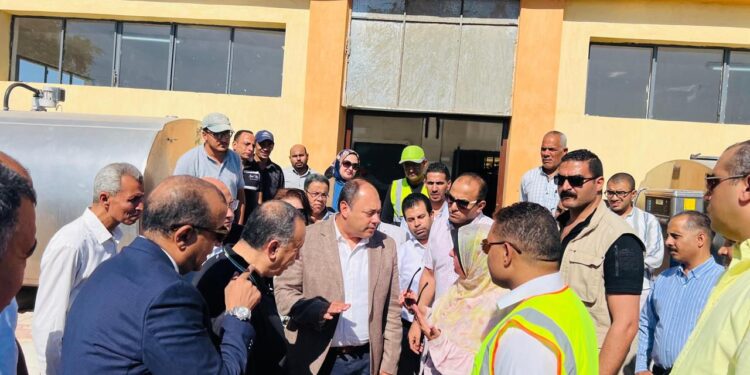 رئيس هيئة تنمية الصعيد ومحافظ أسيوط يتفقدان المشروعات التنموية الجارية بالمحافظة