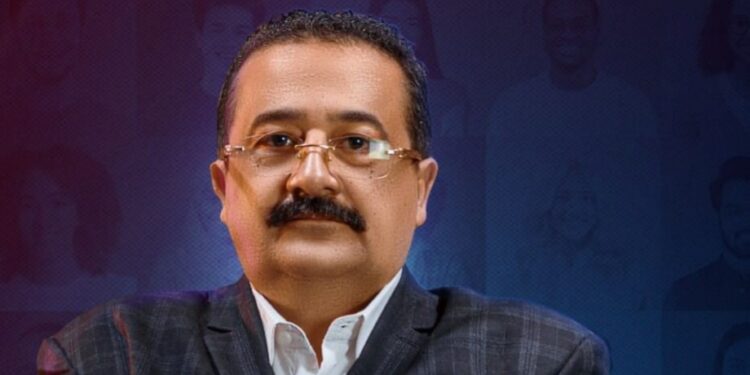 الإعلامي أحمد البيلي يدعو وزير التربية والتعليم لتدشين مبادرة “أعرف بلدك” لتعزيز الوعي الوطني