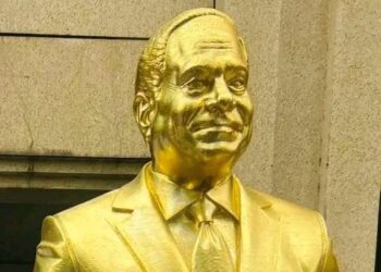 اللواء سامى دنيا يطالب بتخليد الزعيم السيسي بتمثال فى مدخل المتحف الكبير