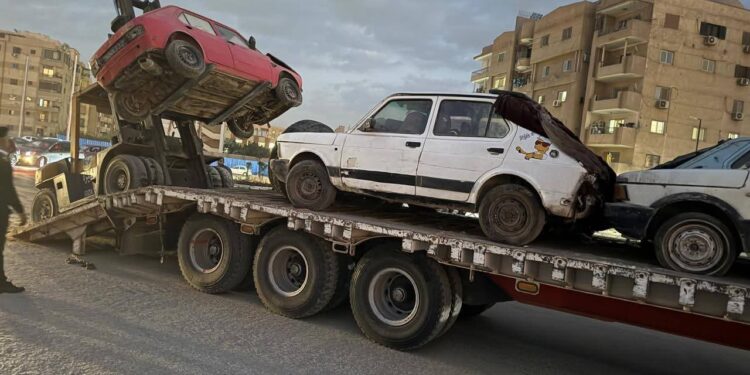 حملات لفرض الانضباط في حدائق الأهرام.. محافظة الجيزة تشن حملات لرفع الإشغالات والتعديات على الطريق العام