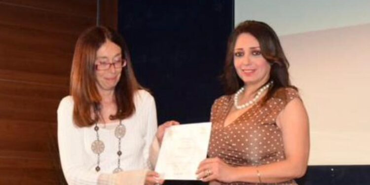 رانيا يحيى تكرم البروفيسيرة باولا بوتسى بالاكاديمية بروما