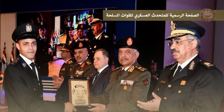 المتحدث العسكرى : وزارتا الدفاع والداخلية تعقدان لقاء لبحث سبل تعزيز التعاون الأمنى تزامنا مع احتفالات العام الميلادى الجديد