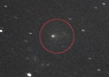 فلكية جدة…التسارع غير الجاذبي للمذنب 3I/أطلس ظاهرة طبيعية