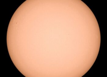 فلكية جدة…هدوء على سطح الشمس