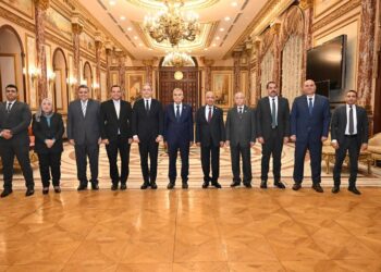 رئيس مجلس الشيوخ يستقبل نقيب الإعلاميين ووفد النقابة لتقديم التهنئة