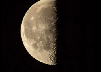 فلكية جدة… *الليلة : «قمر رمضان» في تربيعه الأخير*