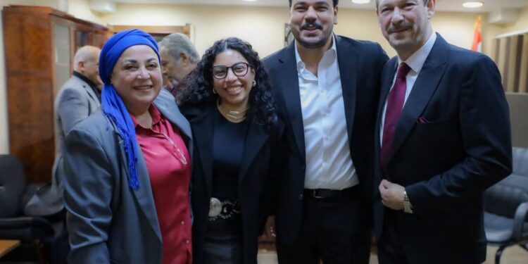 نبيلة حسن تشهد انطلاق الدورة الـ41 لمهرجان المسرح العالمي بأكاديمية الفنون