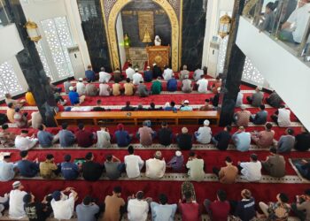 موفدو الشؤون الإسلامية يؤمّون المصلين في صلاتي الجمعة والتراويح ضمن برنامج الإمامة في الخارج في 49 دولة حول العالم