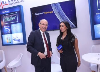 السفير التركي بالقاهرة ونائب وزير الصحة المصري يبحثان دعم مرضى غزة والسودان في مؤتمر طبي دولي