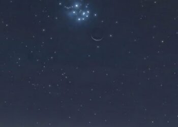 الليلة: القمر يقترن بالشقيقات السبع