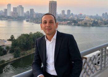 كلنا مع بلدنا