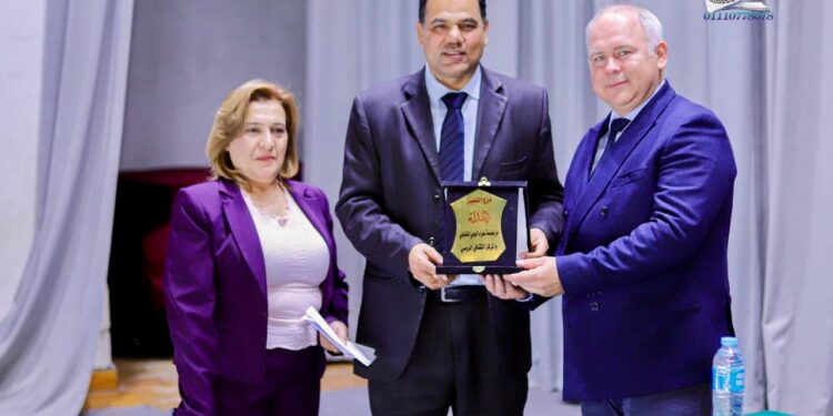 المركز الثقافي الروسي ومؤسسة سفراء الوعي يكرّمان رموز المجتمع المصري