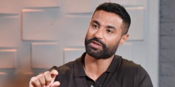 هتستشير ياسمين عبد العزيز؟.. كريم فهمي يوضح موقفه من التعاون مع أحمد العوضي