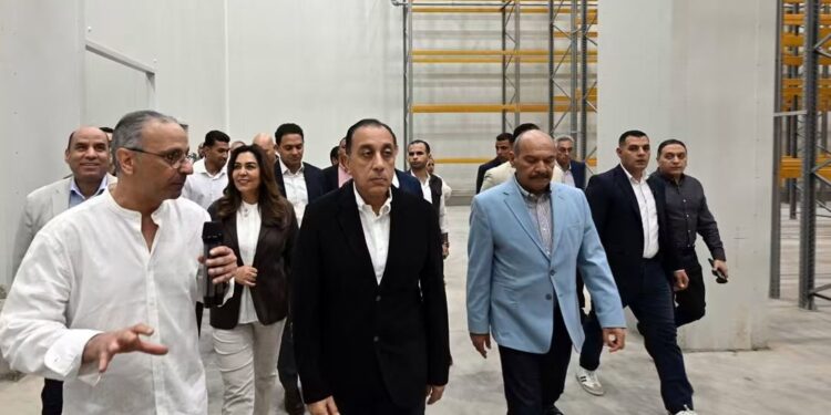 في مستهل زيارته إلى محافظة السويس اليوم.. رئيس الوزراء يفتتح مستودع السويس الاستراتيجي للسلع الغذائية بحي عتاقة