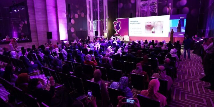 خبراء من 18 دولة يبحثون  مستجدات الطب التجميلي في الرياض  5 نوفمبر