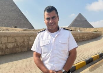 عيون ساهرة وقلوب رحيمة: كيف يجمع رجال شرطة الهرم بين الانضباط الأمني والتعامل الإنساني الراقي؟